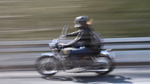 Kontrolle in Blumberg: Motorradfahrer verletzt sich bei Flucht vor Polizei