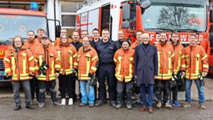Die beiden Feuerwehrabteilungen Königsfeld und Erdmannsweiler  freuen sich mit den Verantwortlichen auf eine gute Zusammenarbeit Foto: Karlheinz Hoffmann