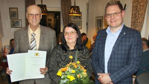 Rossberg-Freizeitverein Ebingen: Günter Jeschonek erhält die Landesehrennadel für sein Engagement