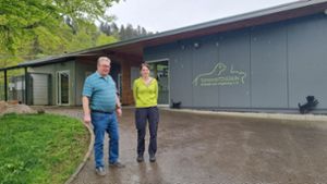 Für Günther Hermus, Vorsitzender des Tierschutzvereins, und Verena Marquardt, Leiterin des Rottweiler Tierheims, ist die Kostenentwicklung bedrohlich. Foto: Otto