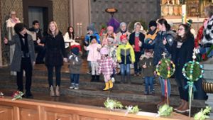 Kindergartenkinder singen in Böhringen zur Begrüßung. Foto: Weisser