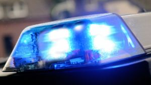 Unfälle auf B 14 bei Rottweil: Polizei sucht nach Lkw mit ausländischem Kennzeichen
