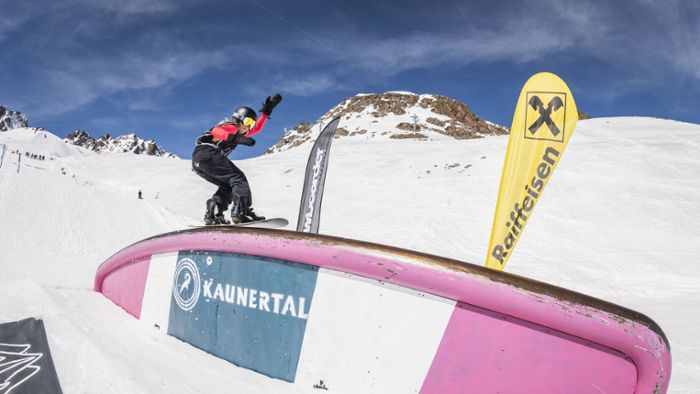 Karlo Strauch glänzt auf dem Snowboard