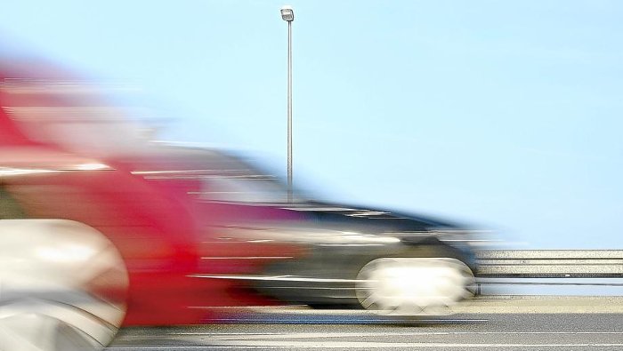 Autofahrer liefern sich illegales Rennen auf B 31