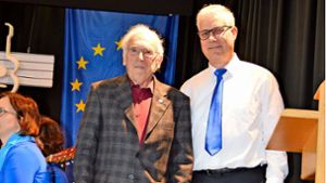 Arthur Marzari (links) wurde von Jochen Broghammer geehrt. Foto: Anton