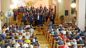 Die Musiker sorgen dafür, dass die Kirche bis auf den letzten Platz gefüllt ist. Foto: Gukelberger/Picasa