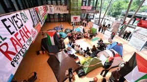 Propalästinensische Aktivisten haben in einem Gebäude der Universität Bremen ein Protestcamp errichtet. Foto: Lars Penning/dpa